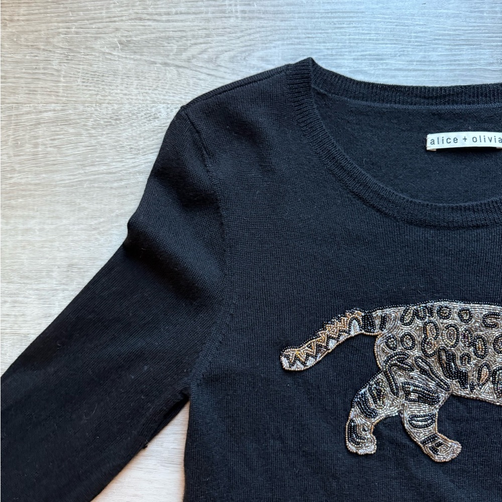 Alice + Olivia Bethela Cat Beaded Embroidered 100% Wool Black Sweater Size M - Picture 6 of 9